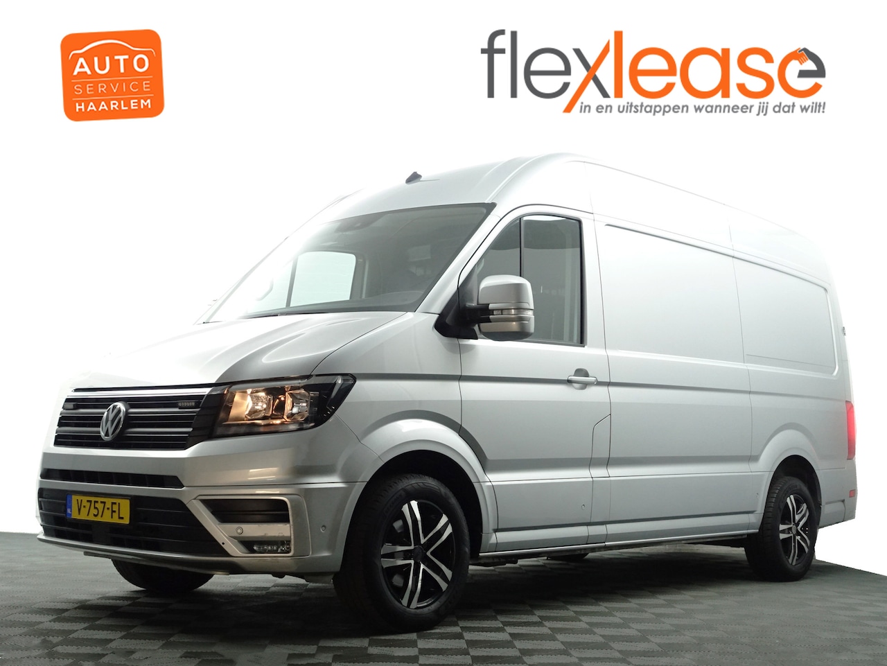 Volkswagen Crafter - 35 2.0 TDI Euro 6 L3H3 Highline- 3 Pers, Ada Cruise, Camera, Park Assist, Park Pilot, Carp - AutoWereld.nl