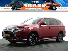 Mitsubishi Outlander - 2.0 PHEV Executive Edition Aut- Xenon Led, Stoelverwarming, Camera, Park Assist, Clima, Na