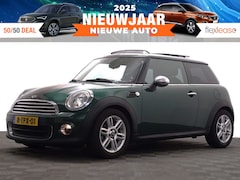 MINI Cooper - S look- Panoramadak, BI-Colour Interieur, Navi, Park Assist, British racing green