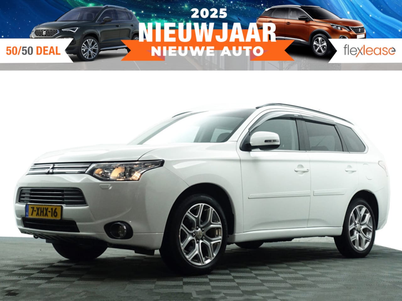 Mitsubishi Outlander - 2.0 PHEV 4WD Executive Aut- Keyless, Leder, Camera, Navi, Clima, Trekhaak - AutoWereld.nl