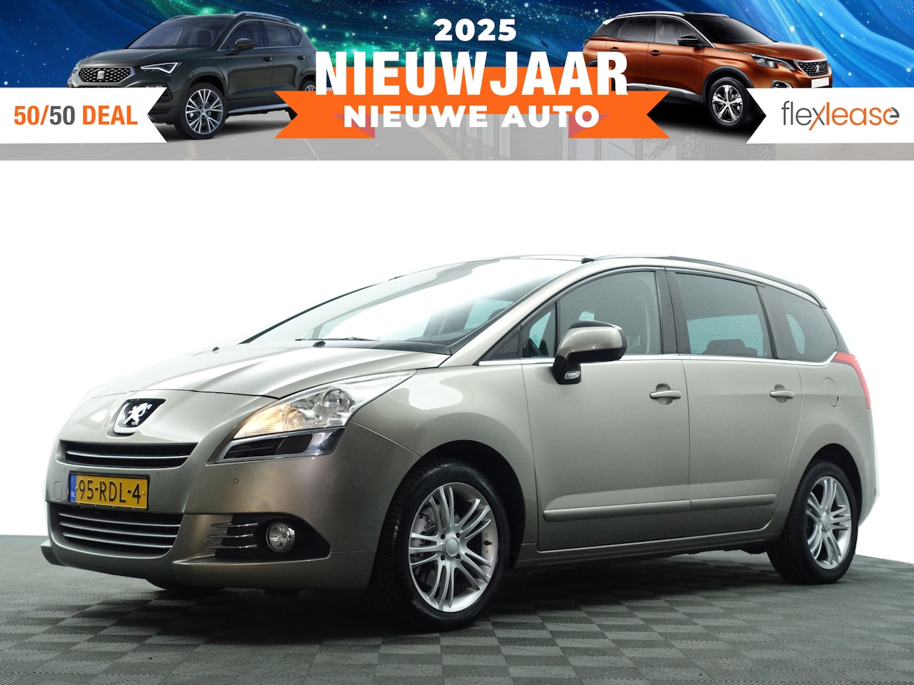 Peugeot 5008 - 1.6 THP Executive- 7 Pers, Panodak, Park Assist, Navi, Clima, Cruise, Trekhaak - AutoWereld.nl