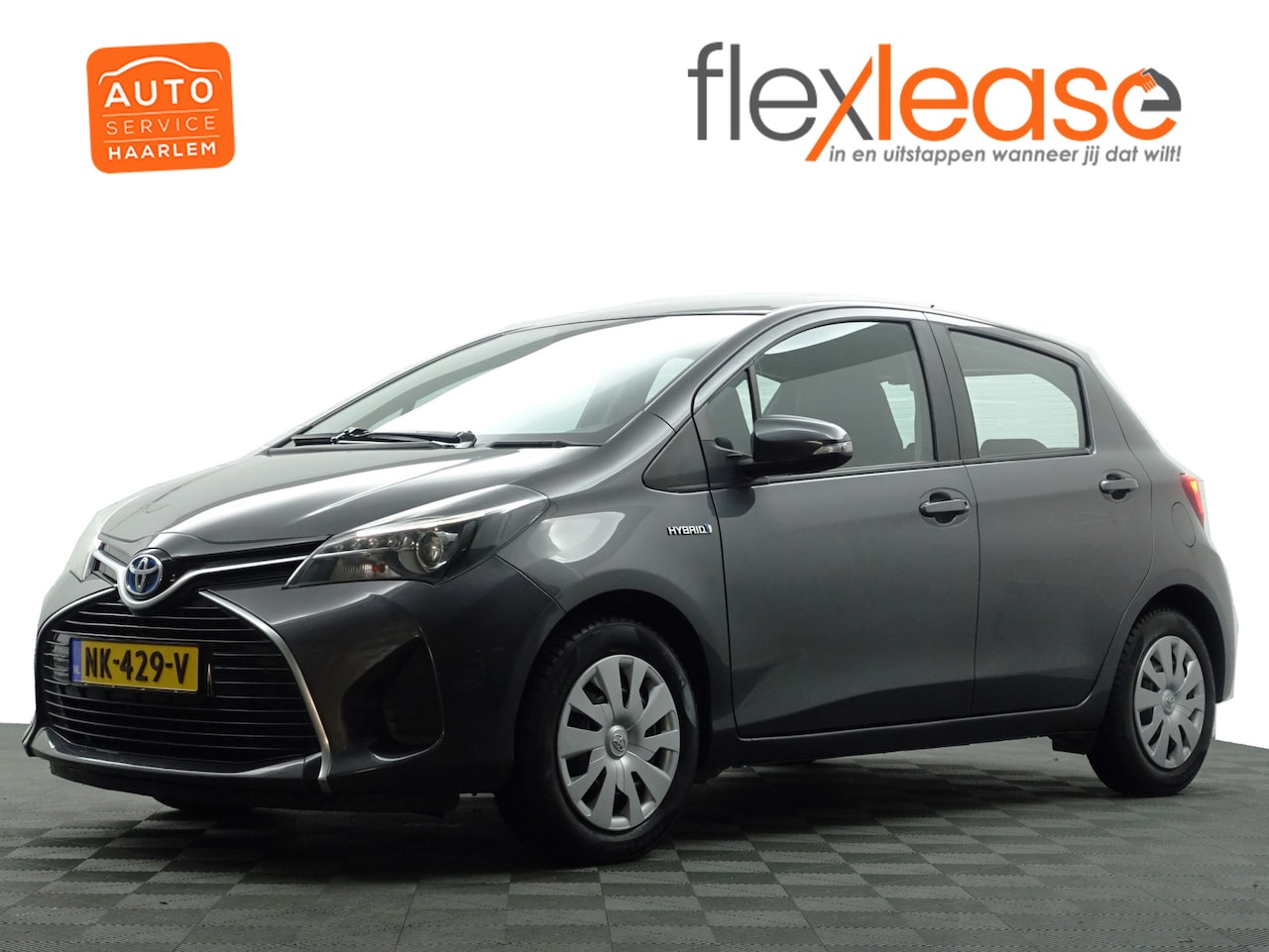 Toyota Yaris - 1.5 Hybrid Business Plus Aut- Xenon Led, Camera, Navi, Clima, Comfort Interieur - AutoWereld.nl