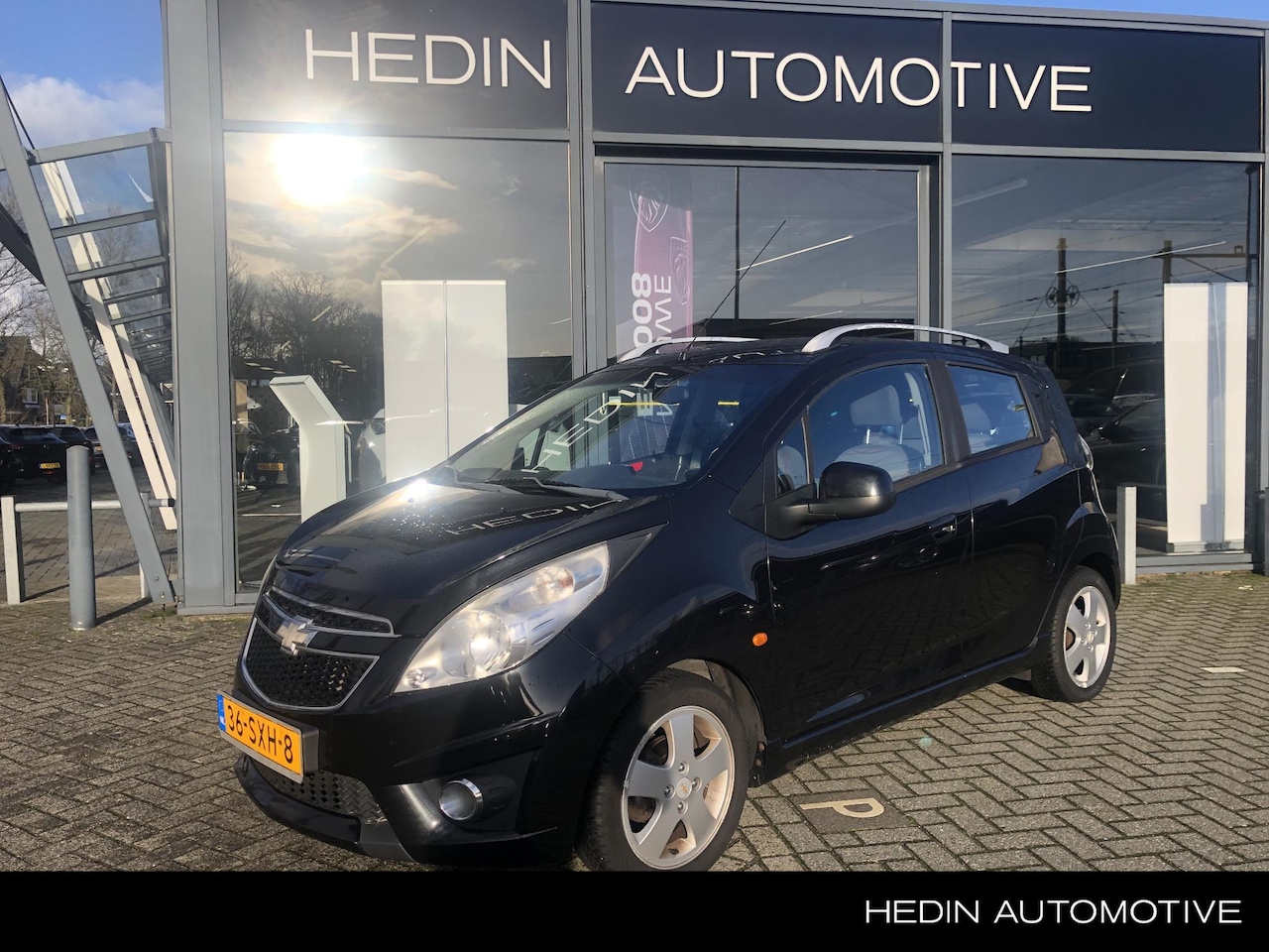 Chevrolet Spark - 1.2 16V LTZ Slechts 107000km ! | Automatische geregelde airco | Parkeersensoren achter | L - AutoWereld.nl