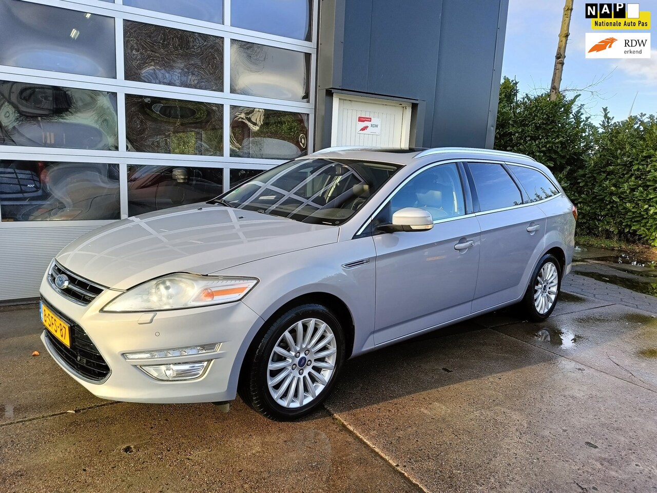 Ford Mondeo Wagon - 1.6 EcoBoost  Platinum 1.6 EcoBoost Platinum - AutoWereld.nl