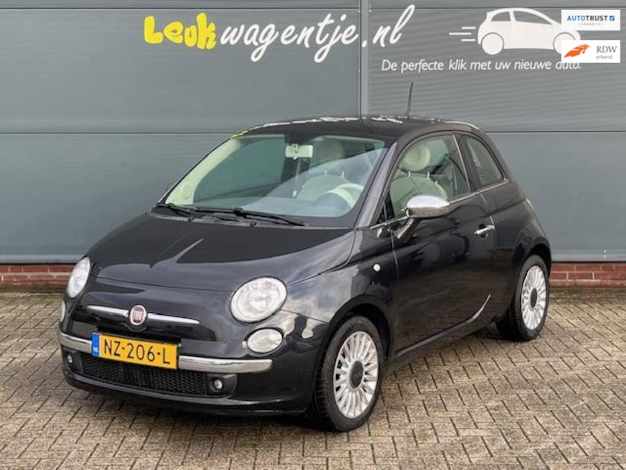 Fiat 500 - 1.2 Lounge *airco *pano *bluetooth *15” *chroompack - AutoWereld.nl