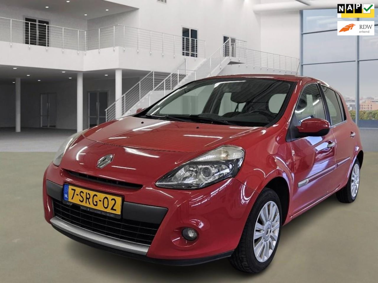 Renault Clio - 1.2 Expression/APK TOT 06-11-2025 - AutoWereld.nl