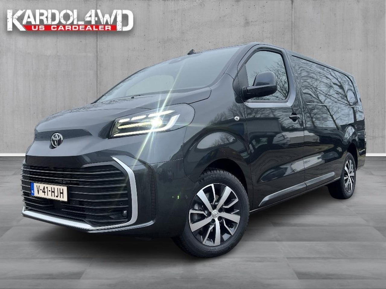 Toyota PROACE Long Worker - 2.0 D-4D Professional 3zits | NIEUWE AUTO | Geheel rijklaarprijs | DIRECT RIJDEN | - AutoWereld.nl