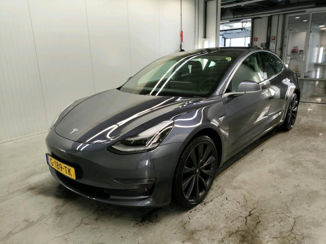 Tesla Model 3 - Performance AWD 462pk 75 kWh [ AUTOPILOT+530KM WLTP+PREMIUM AUDIO ] - AutoWereld.nl