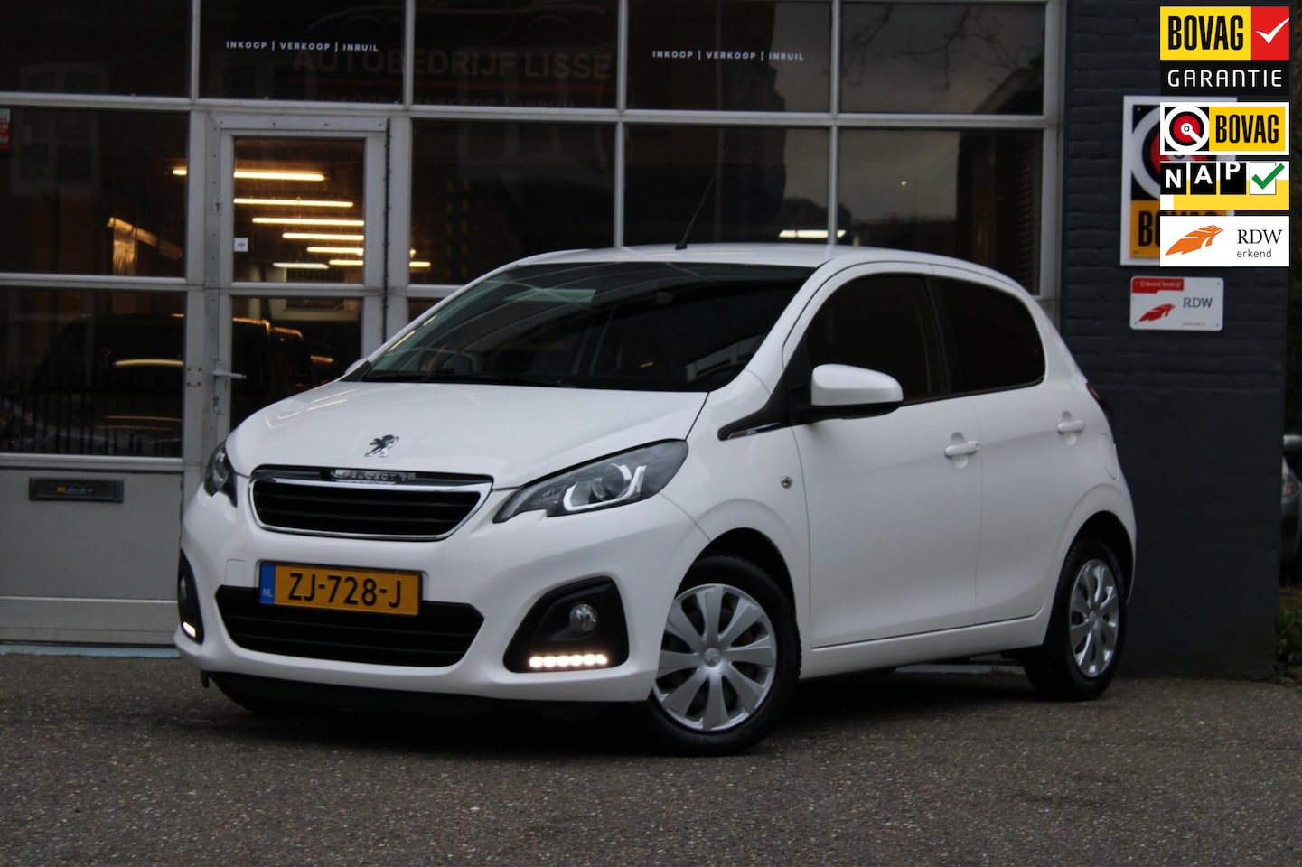 Peugeot 108 - 1.0 e-VTi Active Airco Camera Carplay Nap - AutoWereld.nl