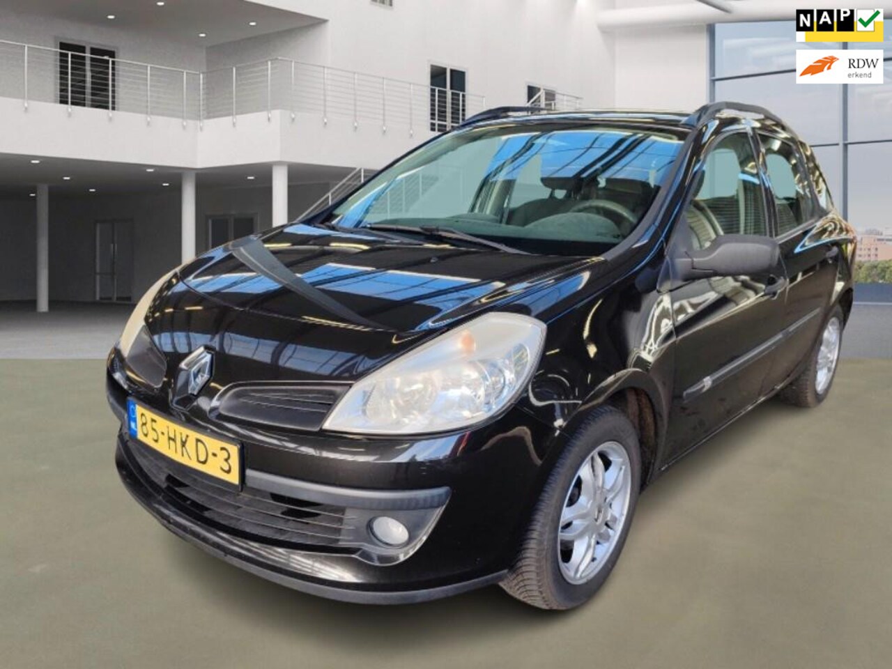 Renault Clio Estate - 1.2 TCE Expression/APK TOT 31-05-2025 - AutoWereld.nl