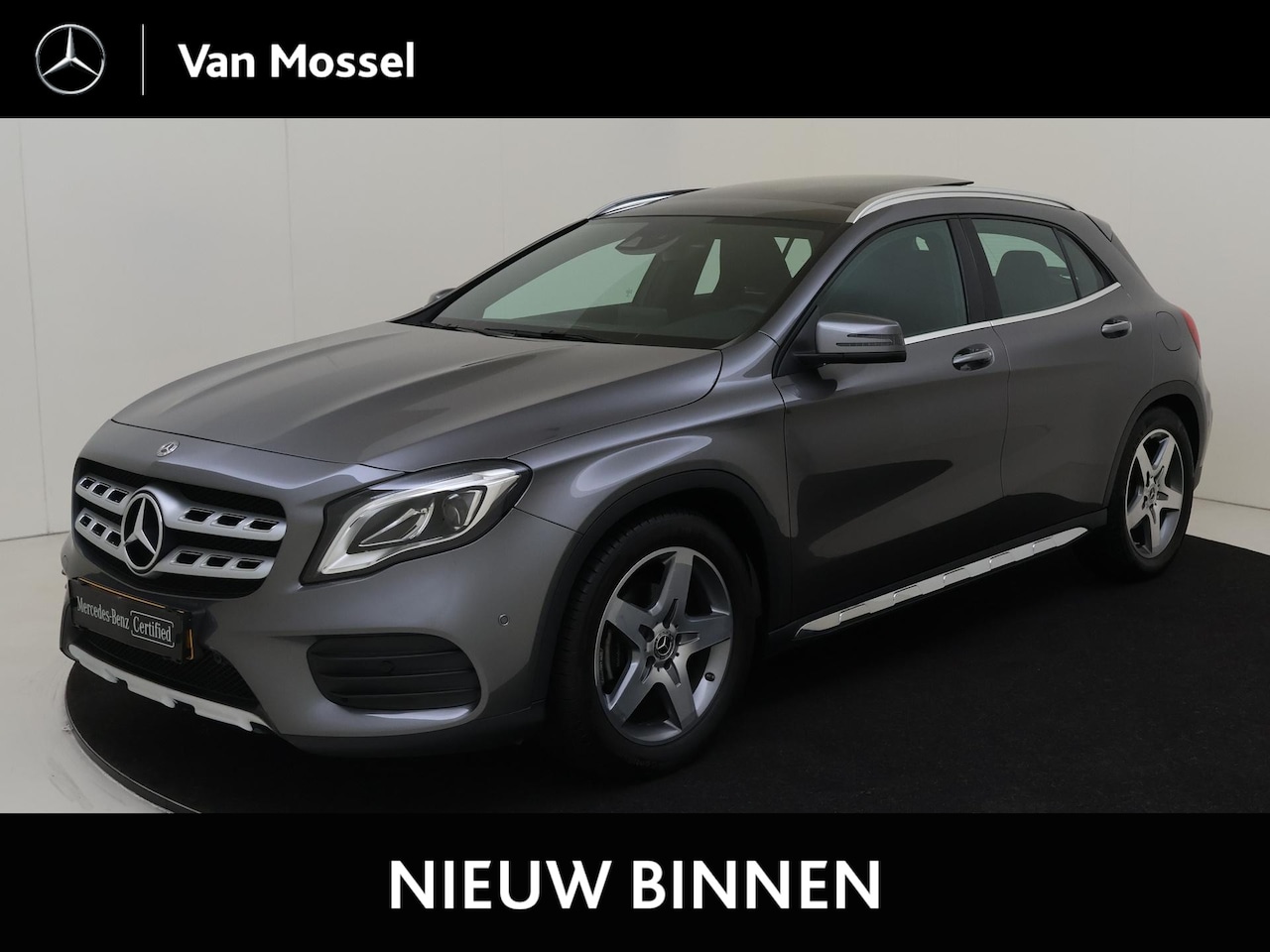 Mercedes-Benz GLA-Klasse - 180 Business Solution AMG / Stoelverwarming / Achteruitrijcamera / Panaroma-schuifdak / - AutoWereld.nl