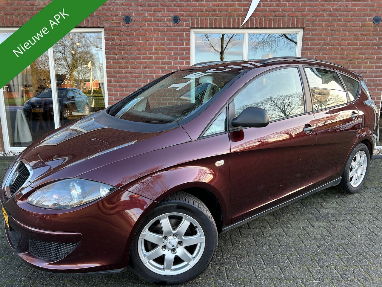 Seat Altea XL - 1.6 Reference NIEUWE APK / TREKHAAK / CRUISE / AIRCO - AutoWereld.nl