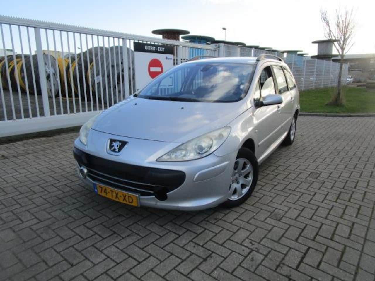 Peugeot 307 Break - 1.6-16V Premium 1.6-16V Premium - AutoWereld.nl