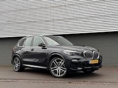 BMW X5 - XDrive45e M-SPORT ORG.NED / NAP / SKYLOUNGE PANORAMADAK / HARMAN-KARDON / 22INCH / 360CAME