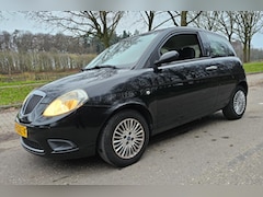 Lancia Y(psilon) - Ypsilon 1.2 Argento Airco 13-06-2025 APK BJ 2008