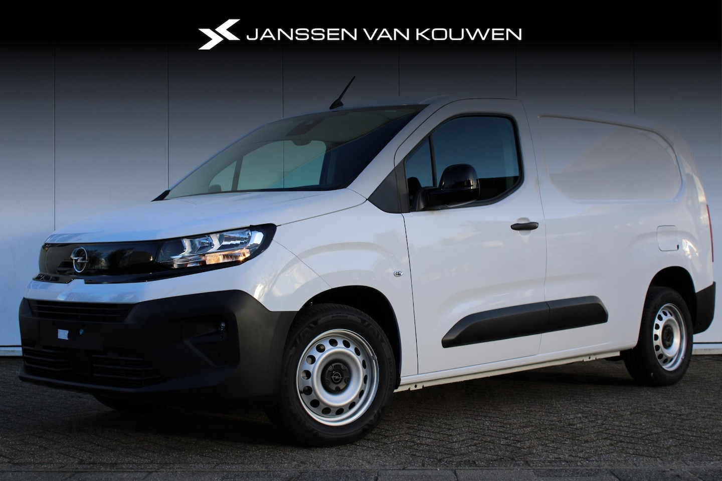 Opel Combo - 1.5D L2H1 100 pk Standaard Nieuw uit voorraad leverbaar - AutoWereld.nl