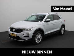 Volkswagen T-Roc - 1.5 TSI Style Business AUTOMAAT | Stoelverwarming | Achteruitrijcamera | Parkeersensoren |