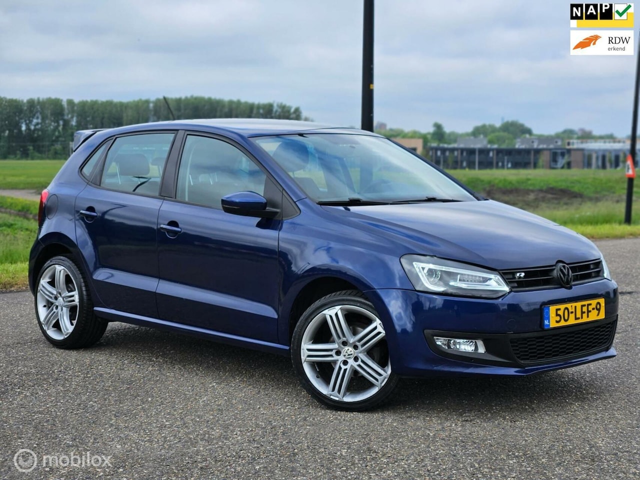 Volkswagen Polo - 1.2 TSI Airco|Navi|Lmv|Cruise|Nap|Boekjes - AutoWereld.nl