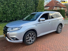 Mitsubishi Outlander - 2.0 PHEV Pure mooie auto vele extra's nieuw model nieuwe apk