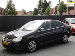 Volkswagen Jetta - 2.0 FSI Sportline Business Airco Clima