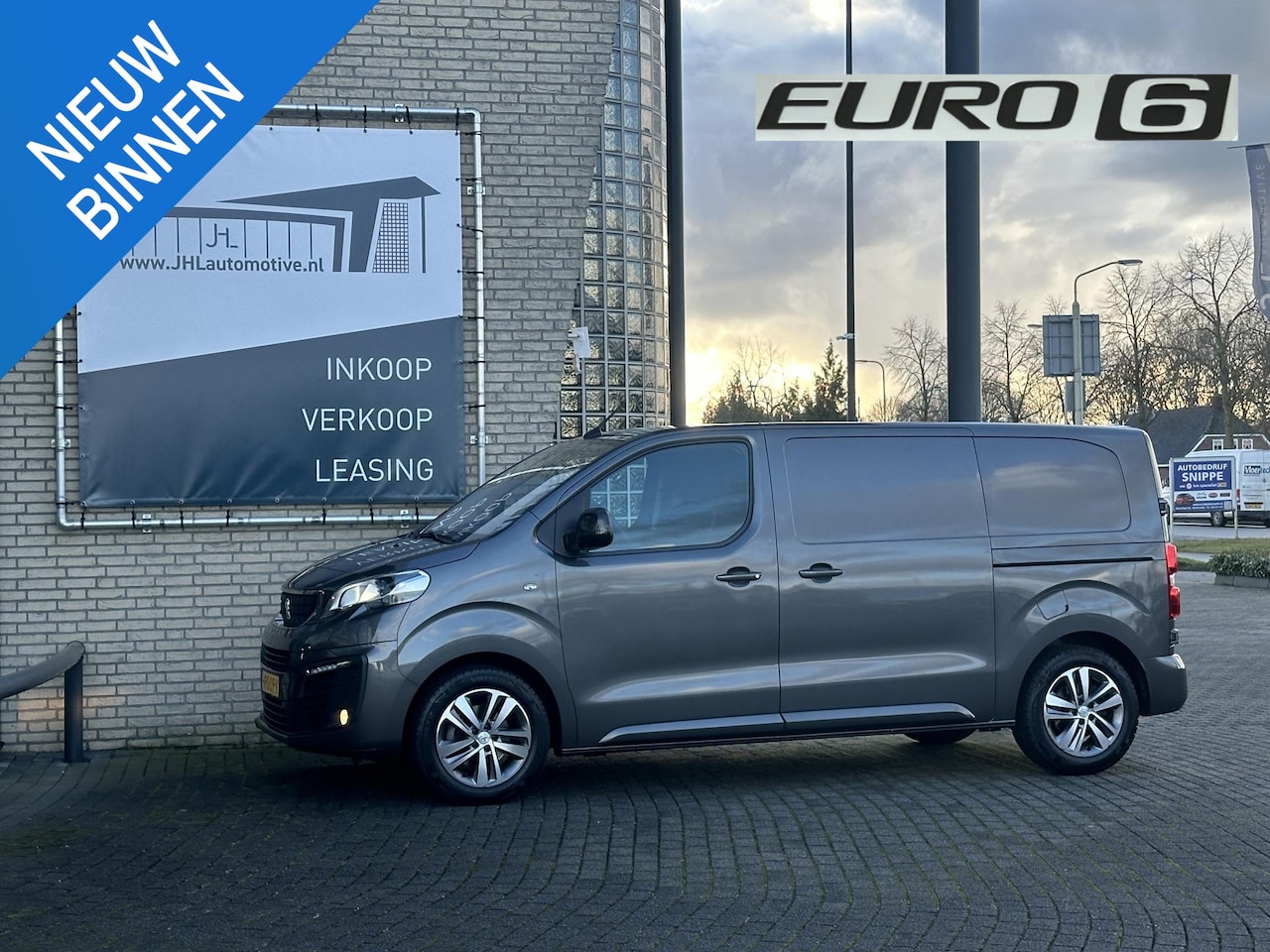 Peugeot Expert - 2.0 BlueHDI 180 Standard Asphalt*AUTOMAAT*NAVI*ECC - AutoWereld.nl