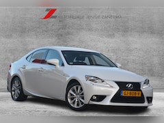 Lexus IS - 300h 25th Edition | Navigatie | Camera | Xenon | Leer | Stoelverwarming | Clima | Cruise-c