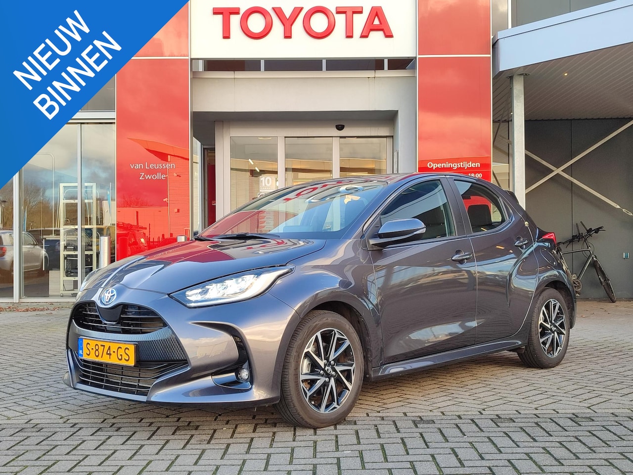 Toyota Yaris - 1.5 Hybrid Dynamic KEYLESS LED APPLE/ANDROID 16' LM-VELGEN CAMERA CLIMA AD-CRUISE  NL-AUTO - AutoWereld.nl