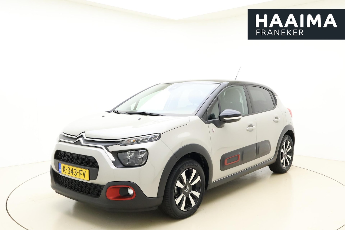 Citroën C3 - 1.2 PureTech C-Series | Navigatie | Climate control | Afneembare trekhaak | Zwart dak | Li - AutoWereld.nl