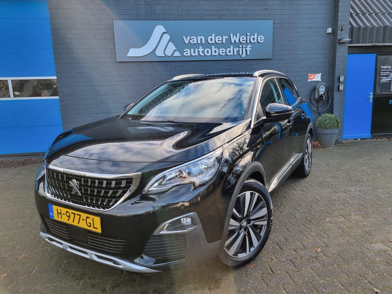 Peugeot 3008 - 1.2 PureTech Blue Lease Premium 1.2 PureTech Blue Lease Premium, afn.Trekhaak, 1 e eigenaar - AutoWereld.nl