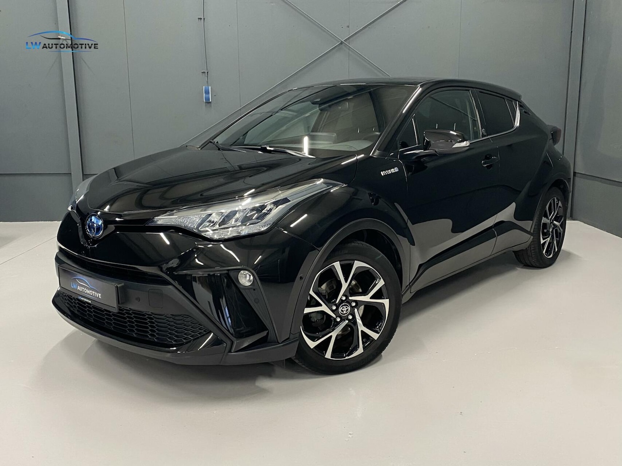 Toyota C-HR - 2.0 Hybrid First Edition | Trekhaak | Dodehoek | Stoel+stuurwielverw. - AutoWereld.nl