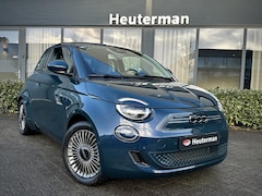 Fiat 500 - Icon 42 kWh Camera/ LED/ Celestial Blue Icon 42 kWh Camera/ LED/ Nieuwstaat