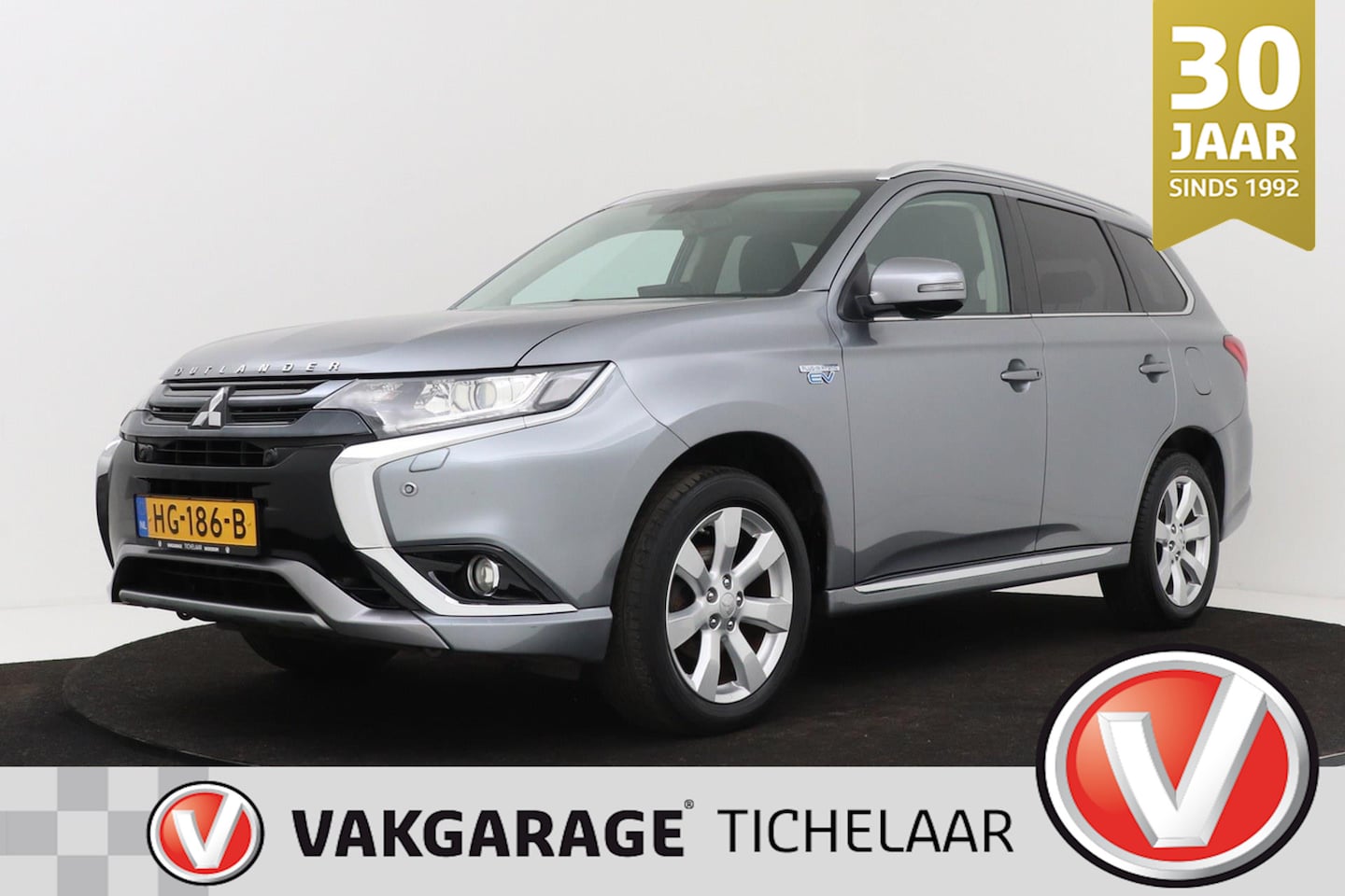 Mitsubishi Outlander - 2.0 PHEV Executive Edition | Trekhaak | Camera | CarPlay | Navigatie | - AutoWereld.nl