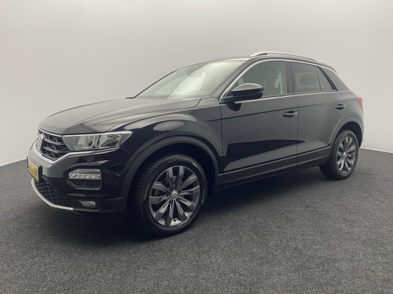 Volkswagen T-Roc - 1.6 TDI Style Business 1.6 TDI Style Business - AutoWereld.nl