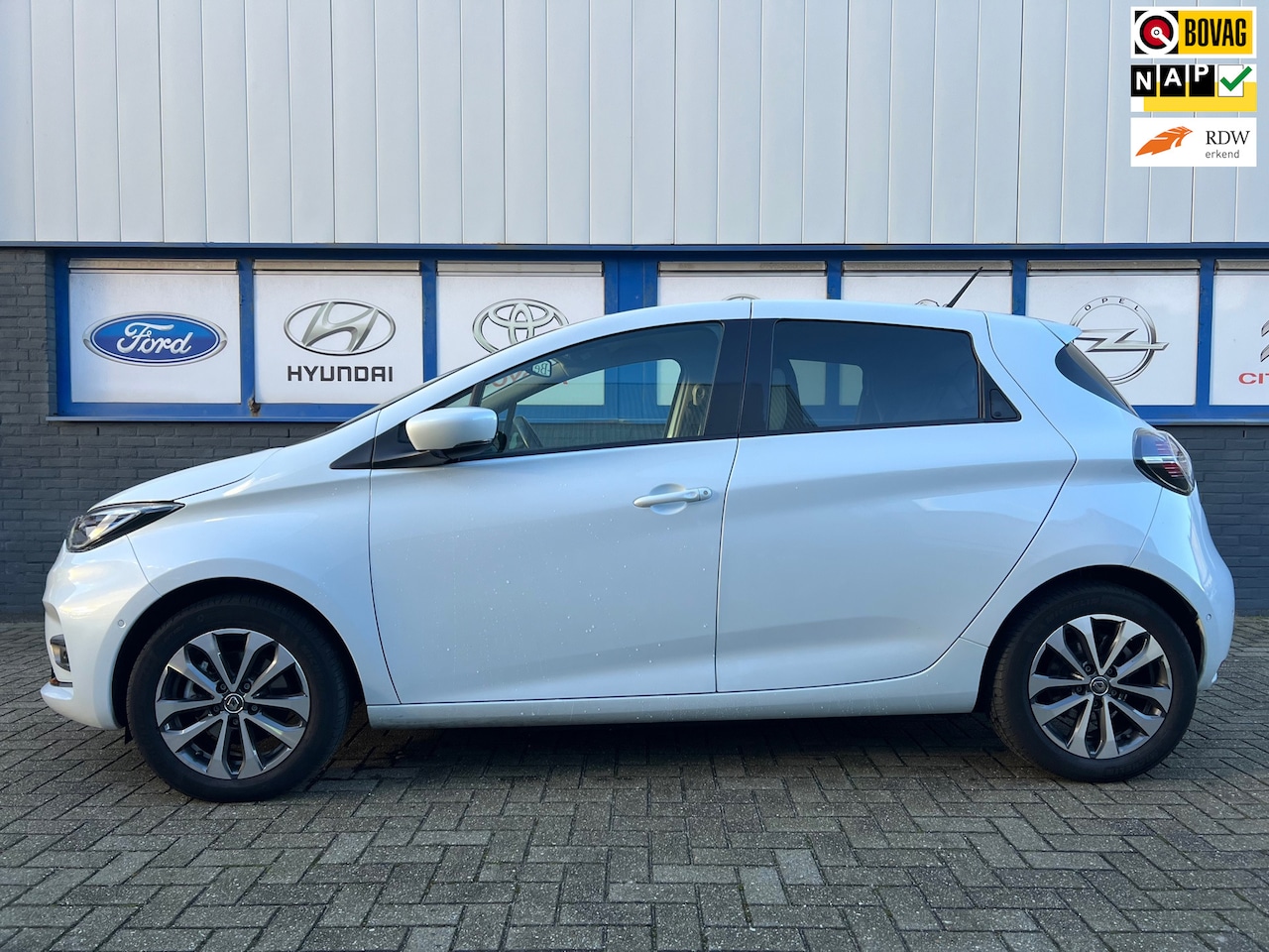 Renault Zoe - R135 Intens 52 kWh 12-2021 37000km 15950eu - AutoWereld.nl