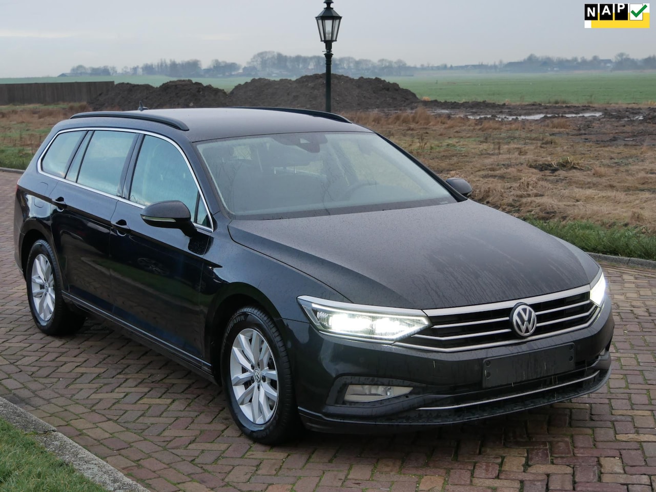 Volkswagen Passat Variant - 1.6 TDI Style Business 120 DSG LEATHER CAMERA ** 12499 NETTO ** - AutoWereld.nl