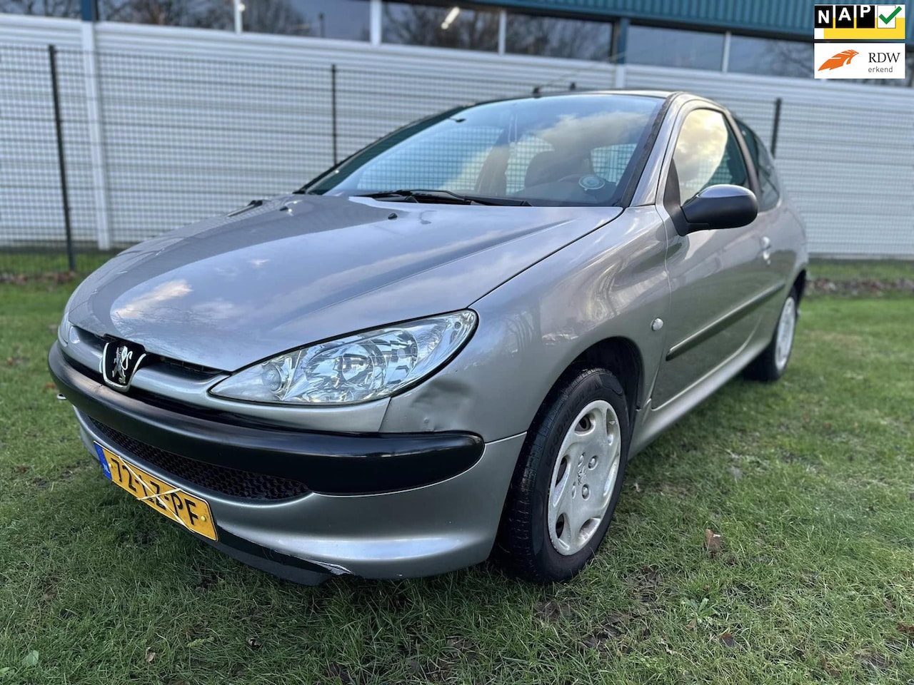 Peugeot 206 - 1.4 X-line AUTOMAAT - AutoWereld.nl