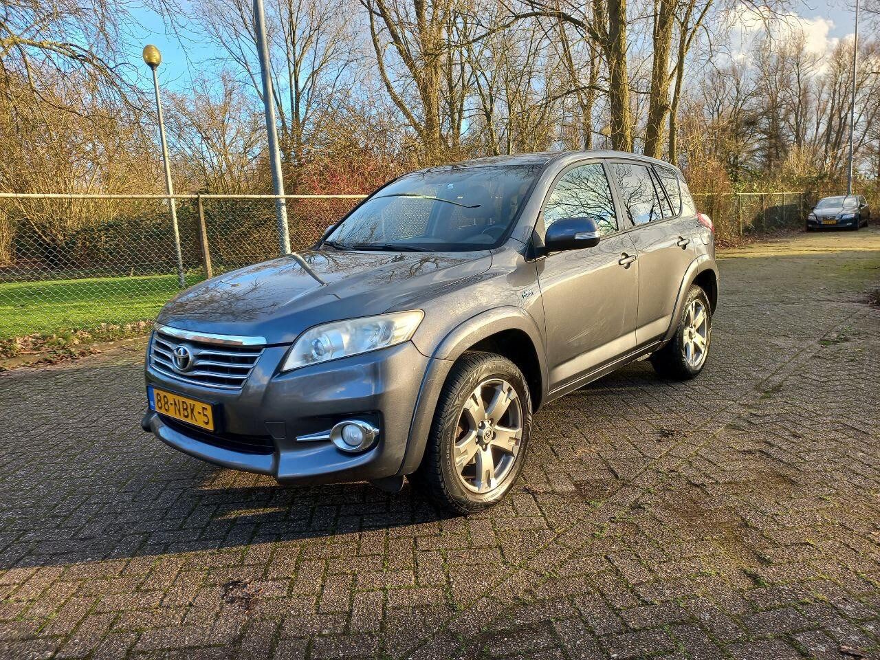 Toyota RAV4 - 2.2 D-CAT Executive Business 4WD Euro5 Airco Cruise Leder Trekhaak - AutoWereld.nl