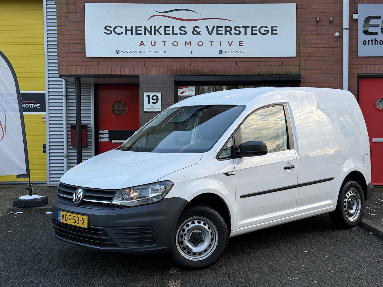 Volkswagen Caddy - 2.0 TDI L1H1 BMT Trendline / Trekhaak / Cruise / Netjes / - AutoWereld.nl