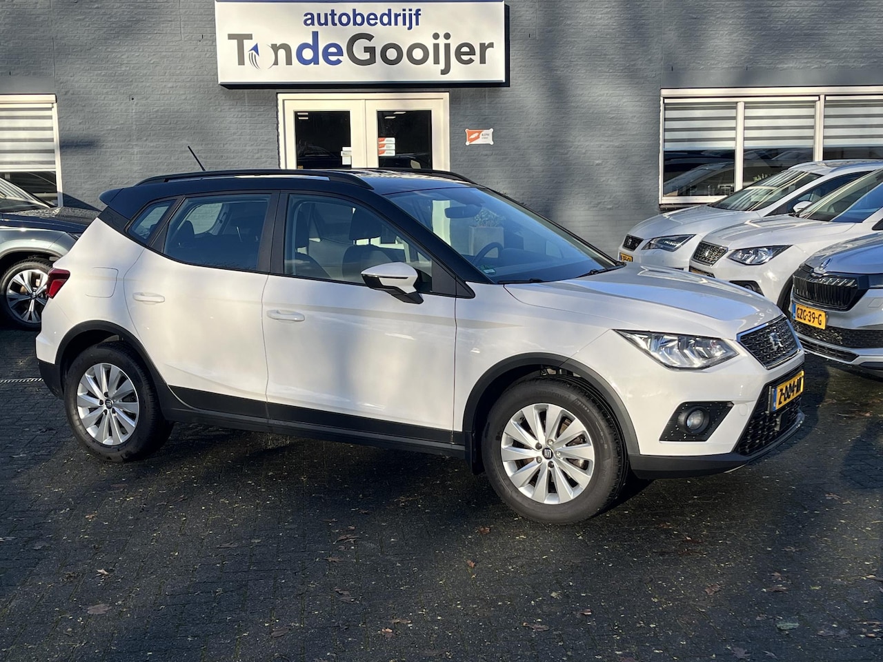 Seat Arona - 1.0 TSi Style | CLIMA | APPLE CARPLAY | STOELVERW. | TREKHAAK | - AutoWereld.nl