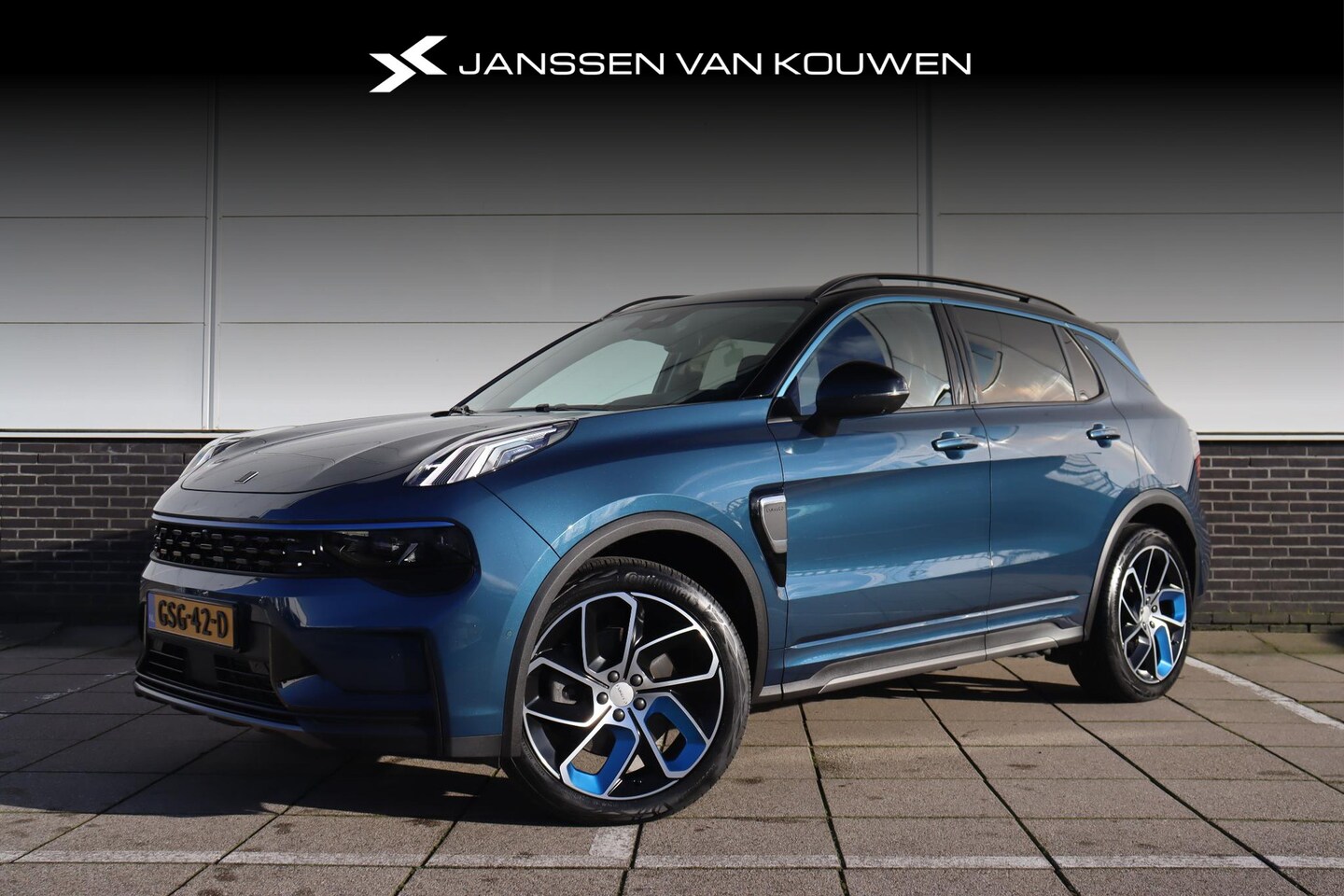 Lynk & Co 01 - 1.5 PHEV Panoramadak Stoelverwarming 360-Camera - AutoWereld.nl