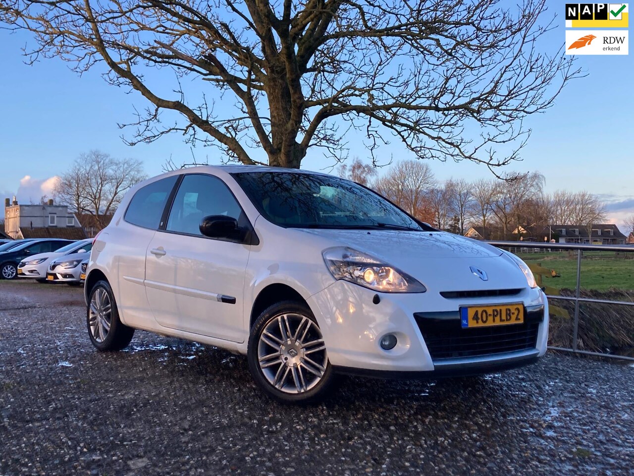 Renault Clio - 1.2 TCe 20th Anniversary | NAP | Keyless + Navi + Clima + Cruise nu €5.975,-!! - AutoWereld.nl