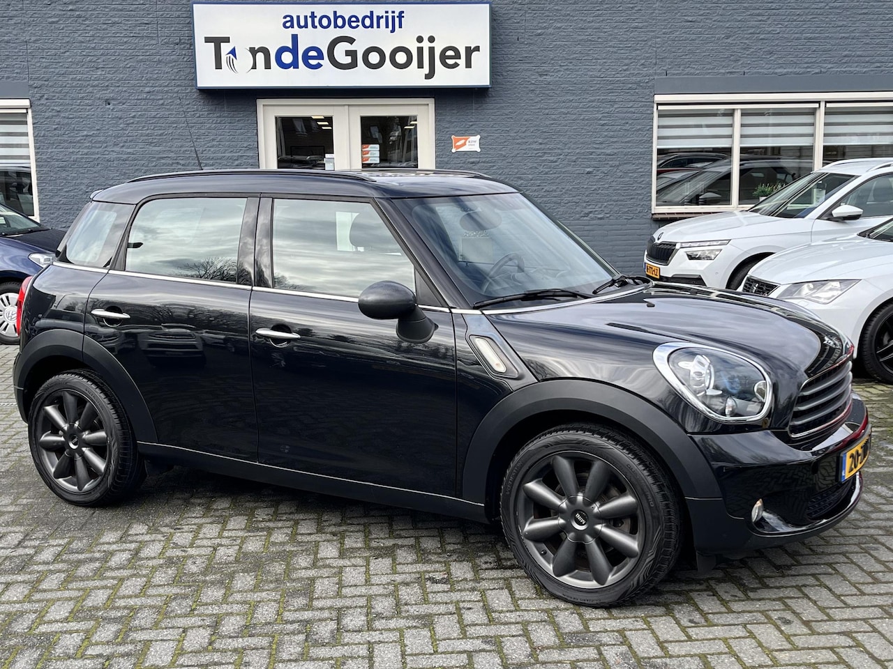 MINI Countryman - Mini 1.6 Cooper Chili | NAV. | XENON | 18" | NL-AUTO | - AutoWereld.nl