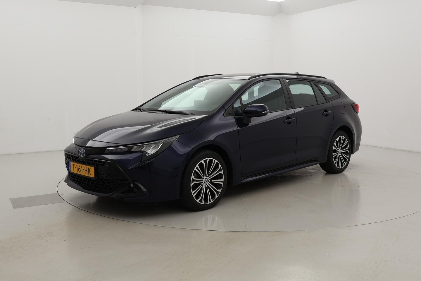 Toyota Corolla Touring Sports - Hybrid 140 Active | 17 inch | ACC - AutoWereld.nl