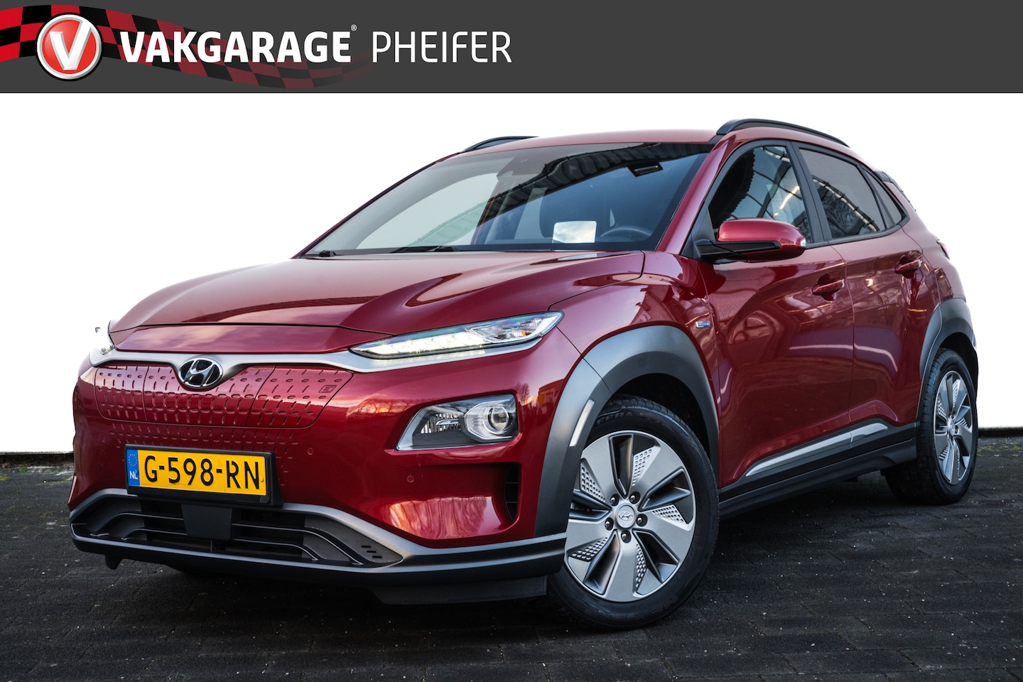 Hyundai Kona Electric - EV Premium 64 kWh Trekhaak/ Stuur-stoelverwarming/ Camera/ Carplay/ Navigatie/ Krell audio - AutoWereld.nl