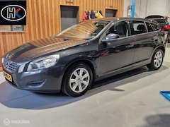 Volvo V60 - 1.6T4 180pk H6 Kinetic Clima Navi CruiseControl NL