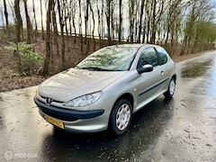 Peugeot 206 - 1.4 One-line - NEW APK 01/2026 - NAP - AIRCO