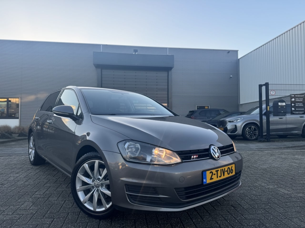 Volkswagen Golf - 1.2 TSI Trend Ed. - AutoWereld.nl