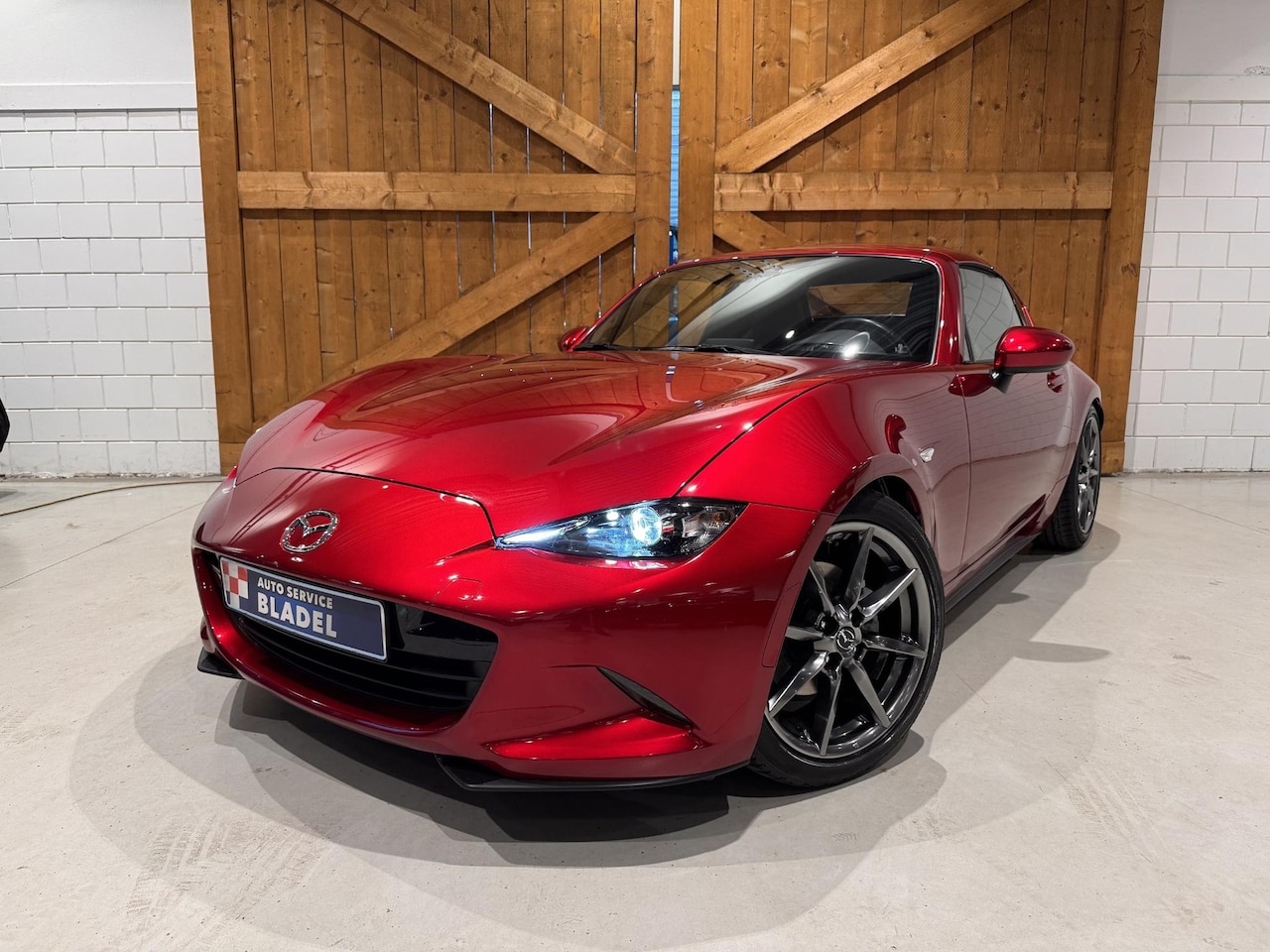 Mazda MX-5 - 2.0 SkyActiv -G 184 GT-M RF 2.0 Automaat Apple carplay/Leder/Camera - AutoWereld.nl