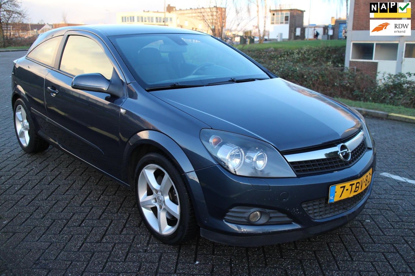 Opel Astra GTC - 1.7 CDTi Business 1.7 CDTi Business - AutoWereld.nl