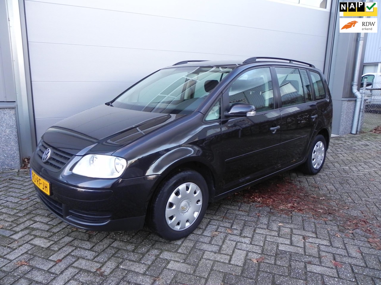 Volkswagen Touran - 1.6 8V Business Airco ,Onderhoudsboekje - AutoWereld.nl